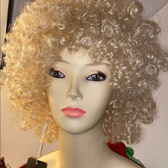 AISI Hair were your Beaty is glory NWT curly style - Picture 1 of 9